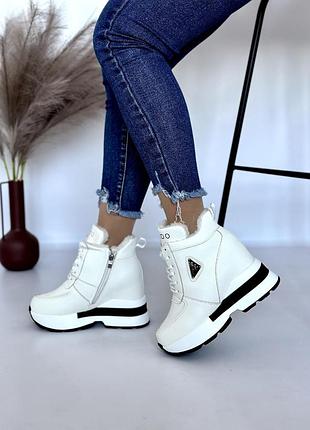 Зимові кросівки снікерси