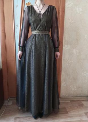 Випускна сукня