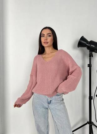Светр жіночий