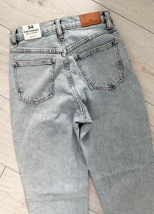Эластичные джинсы mom mango женские трендовые светлые высокая талия6 фото