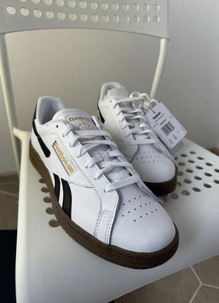 Шкіряні кросівки reebok classic club c