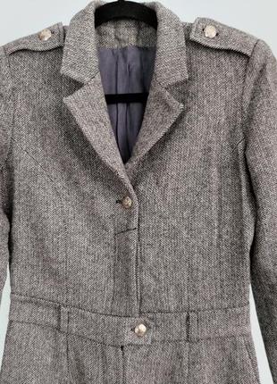 Теплый стильный комбинезон из твида. индивидуальный пошив