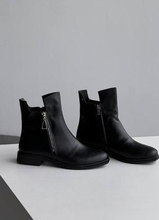 Женские зимние ботинки