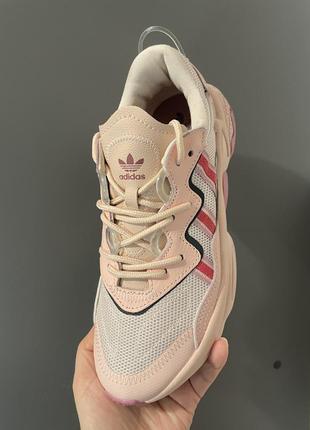 Кросівки жіночі adidas ozweego3 фото