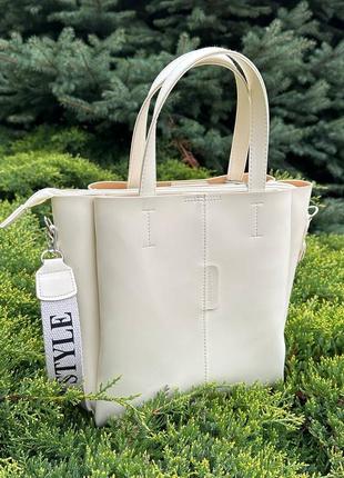 Велика жіноча сумка якісна, модна сумочка на плече молочний молочна9 фото