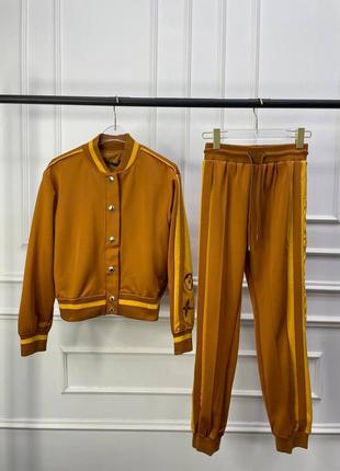 Костюм под lv бомбер и штаны на резинке