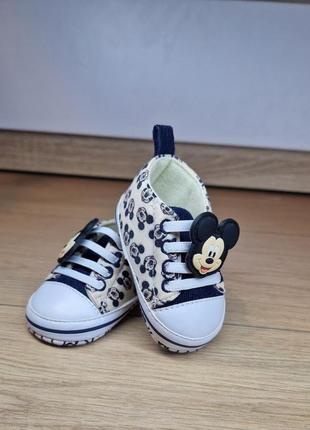 Кросівки disney