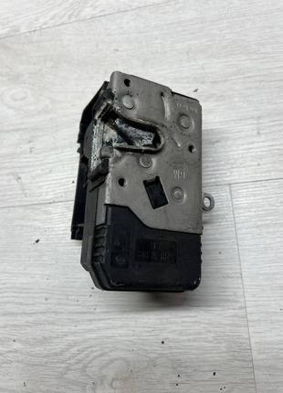 Дверний замок opel combo c, meriva a, corsa c. передній лівий. 24434884, 13203899 13154791
