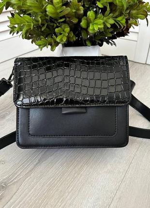 Женская сумочка с тиснением кайман черная