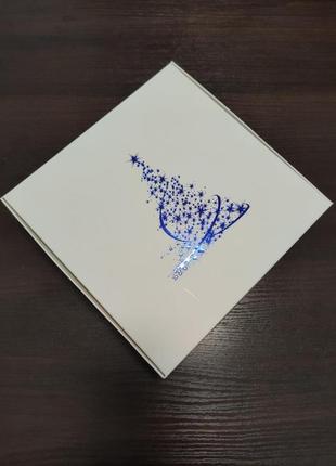 Коробка "ялинка" із синім тисненням, 200*200*50