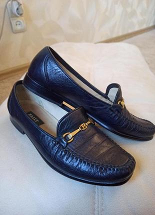 Жіночі лофери bally. made in italy.