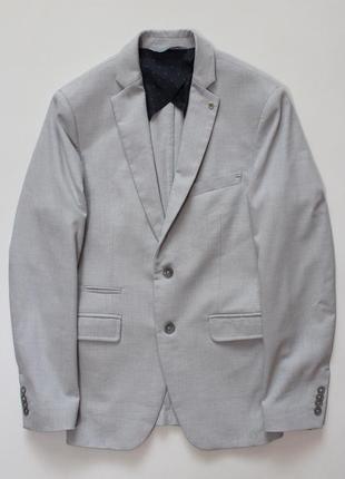 Клаcный приталенный / slim-fit блейзер от zara