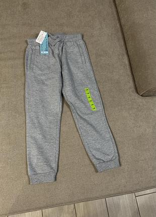 Штани спортивні нові на 7-8 р