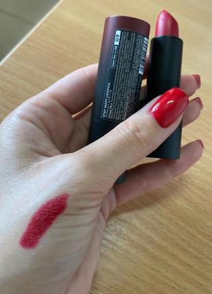 Помада bogenia 09 матова червона