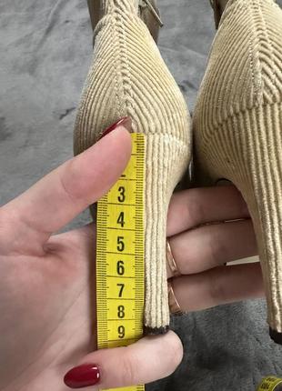 Ботильоны вельветовые беж на каблуке ботинок винтаж