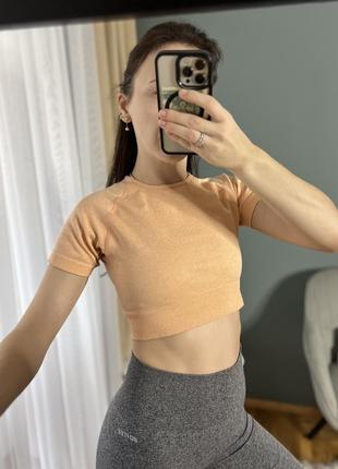 Вкорочена спортивна футболка топ bo+tee