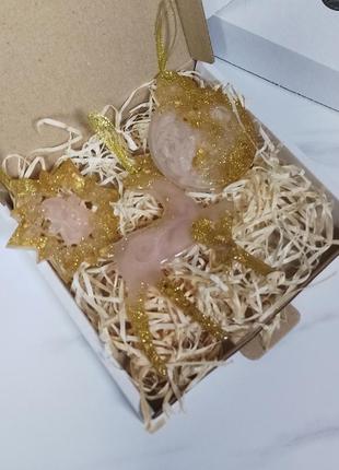 Новорічні іграшки