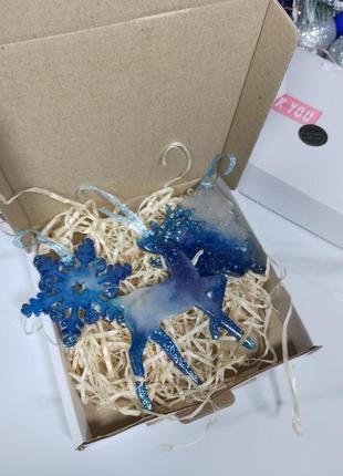 Новогодние игрушки