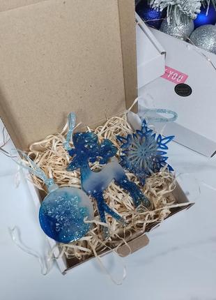 Новогодние игрушки