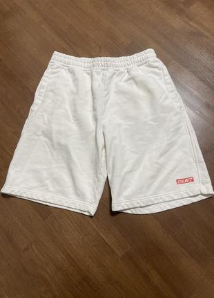 Продам шорти diesel
