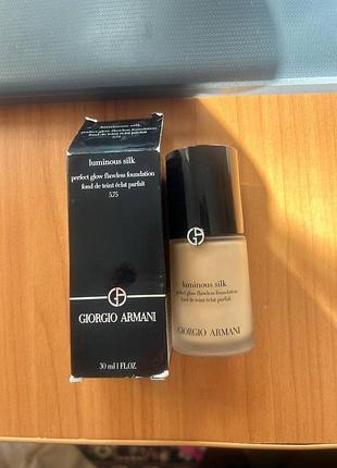 Giorgio armani тональний крем