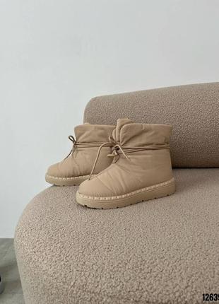 Бежевые женские зимние дутики ботинки ботинки из плащевки