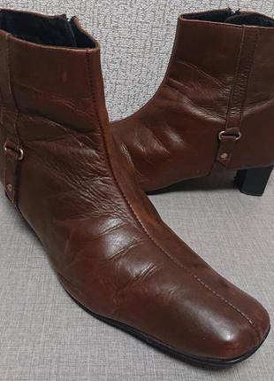 Жіночі шкіряні вінтажні черевики великий розмір