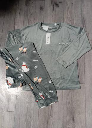 Велюровая пижама женская