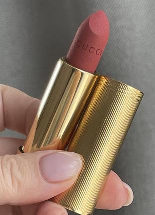 Помада gucci 505