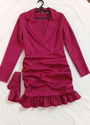 Неймовірна сукня , плаття