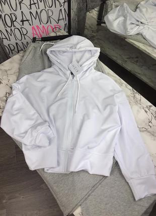 Кофта на замке белая худи укороченная / кофта на замке белья худи укороченное