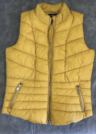 Жилетка в очень красивом состоянии