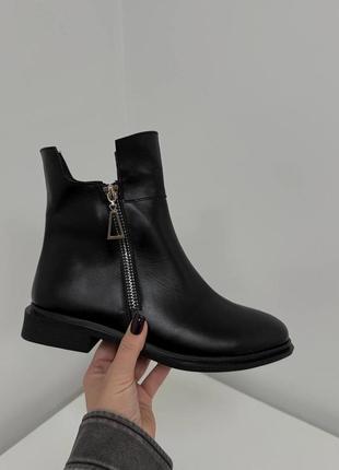 Женские зимние ботинки