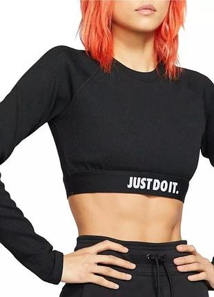 Спортивный топ nike