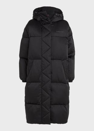 Tommy hilfiger женская черная куртка t 76 long satin puffer