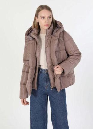 Женская зимняя куртка colin's бежевого цвета размер xs (42)