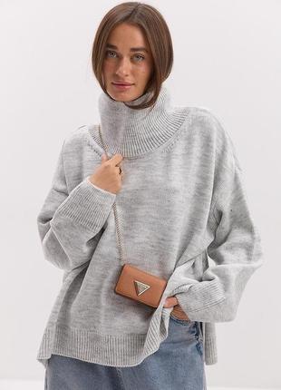 Жіночий в'язаний светр oversize сірий із розрізами з боків