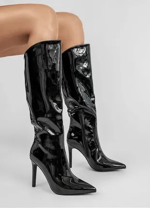 Черные лаковые сапоги сапоги на шпильке экокожа