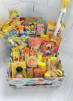 Сюрприз коробка с игрушкой оранжевая, сладкие боксы с игрушкой на день рождения,...