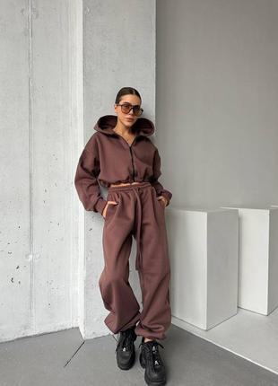 Женский теплый костюм с регуляторами на кофте и брюках, джоггеры или широкие брюки