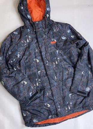 Зимняя горнолыжная куртка на мальчика