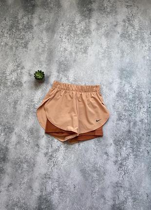 Женские шорты nike essential 2-in-1 women s training shorts