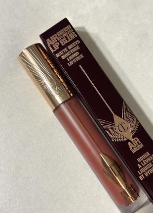 Зволожуюча матово кремова стійка помада тінт для губ charlotte tilbury airbrush flawless lip walk of no shame blur