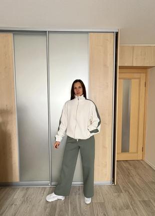 Прогулочный костюм из трехнитки