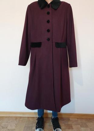 Новое пальто 54-56 размера