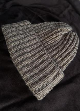 В’язана шапка , ручної роботи