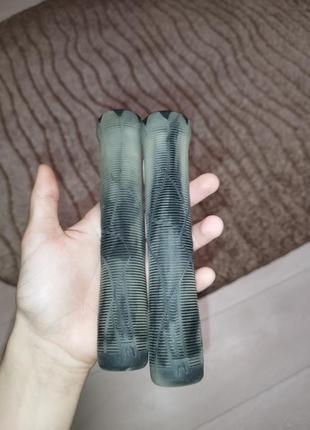 Грипсы ethic slim black/grey