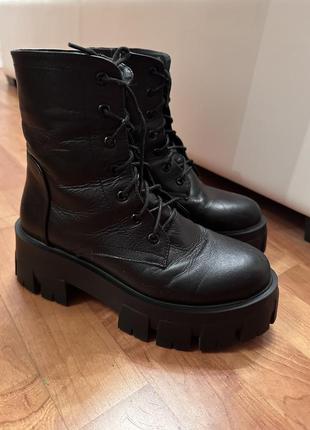 Ботинки осенние 39-40р