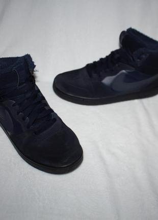 Кросівки хайтопи утеплені фірми quest nike 39,5 розміру по устілці 25,5 см.