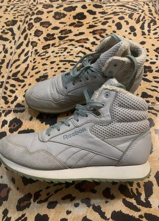 Продам оригінальні високі кросівки reebok classic.
